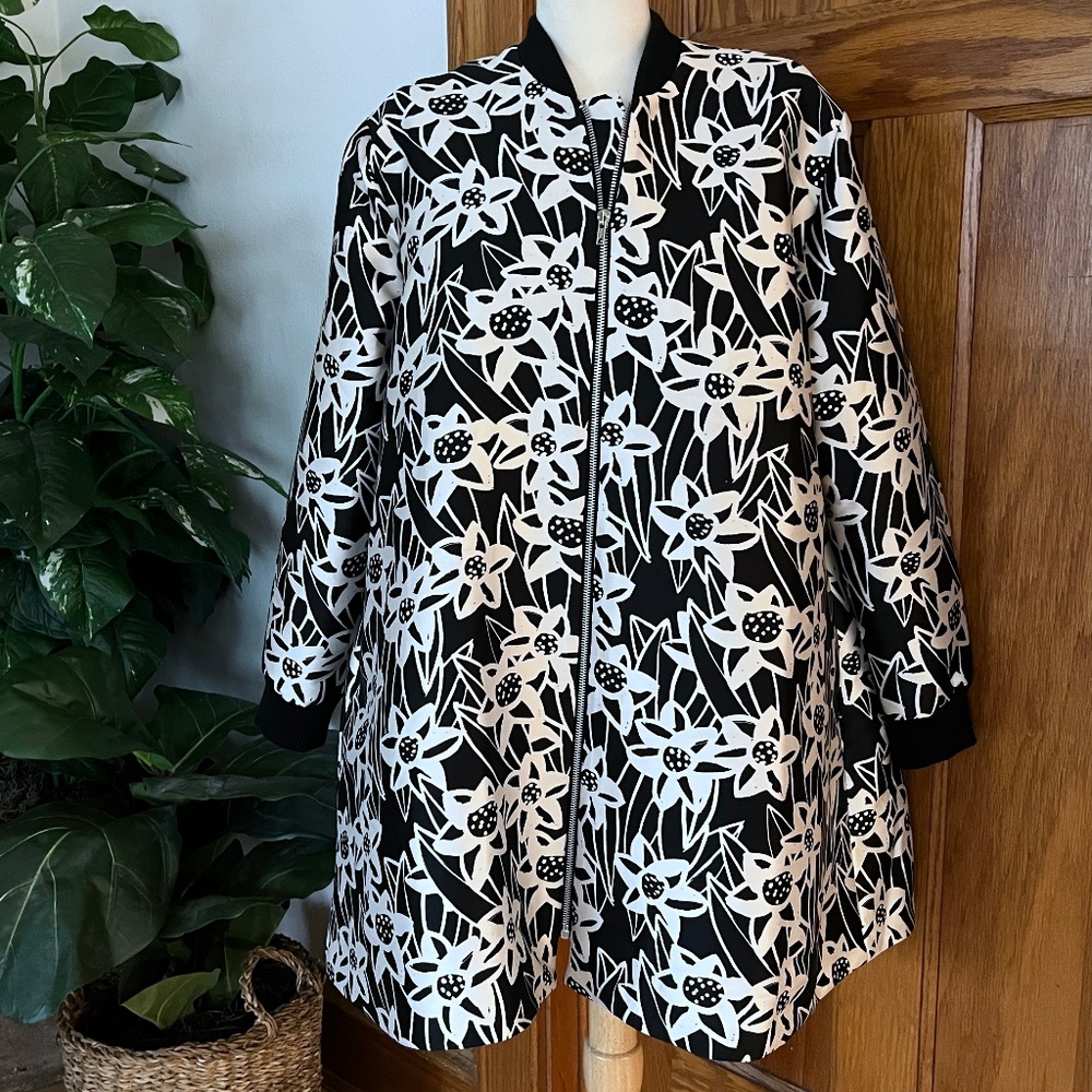 ASOS Silky Swing Trapeze Short Coat Jacket Spring Black White Floral Size 6